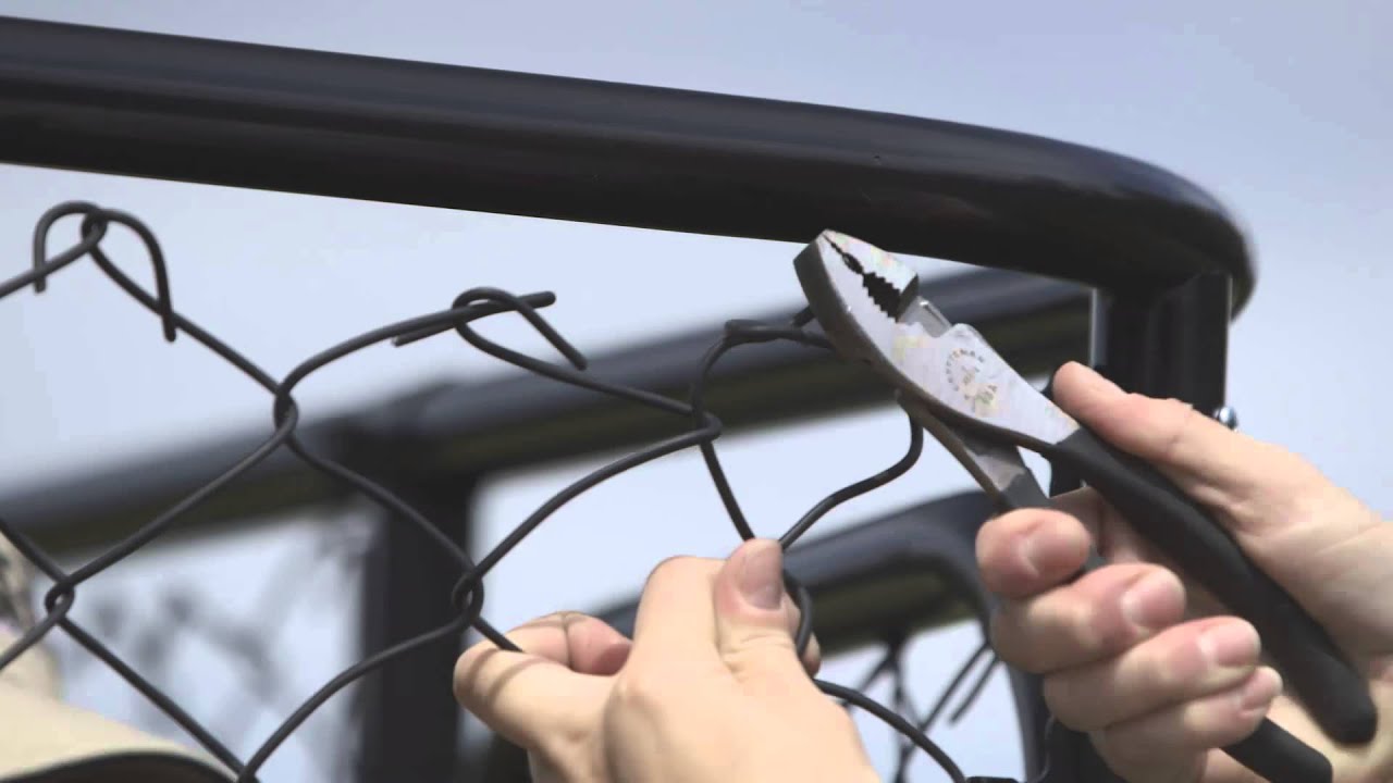 How to Assemble the 6ft H x 5ft W x 10ft Pet Sentinel Black Chain