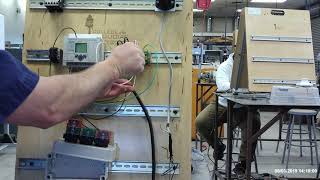 How to wire a PLC micrologix 1100
