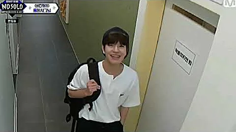 Stray Kids when they choose roommates