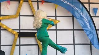 Dolly Parton tribute performing Jolene at Mary Stevens Hospice Summer Fayre 22nd August 2026 