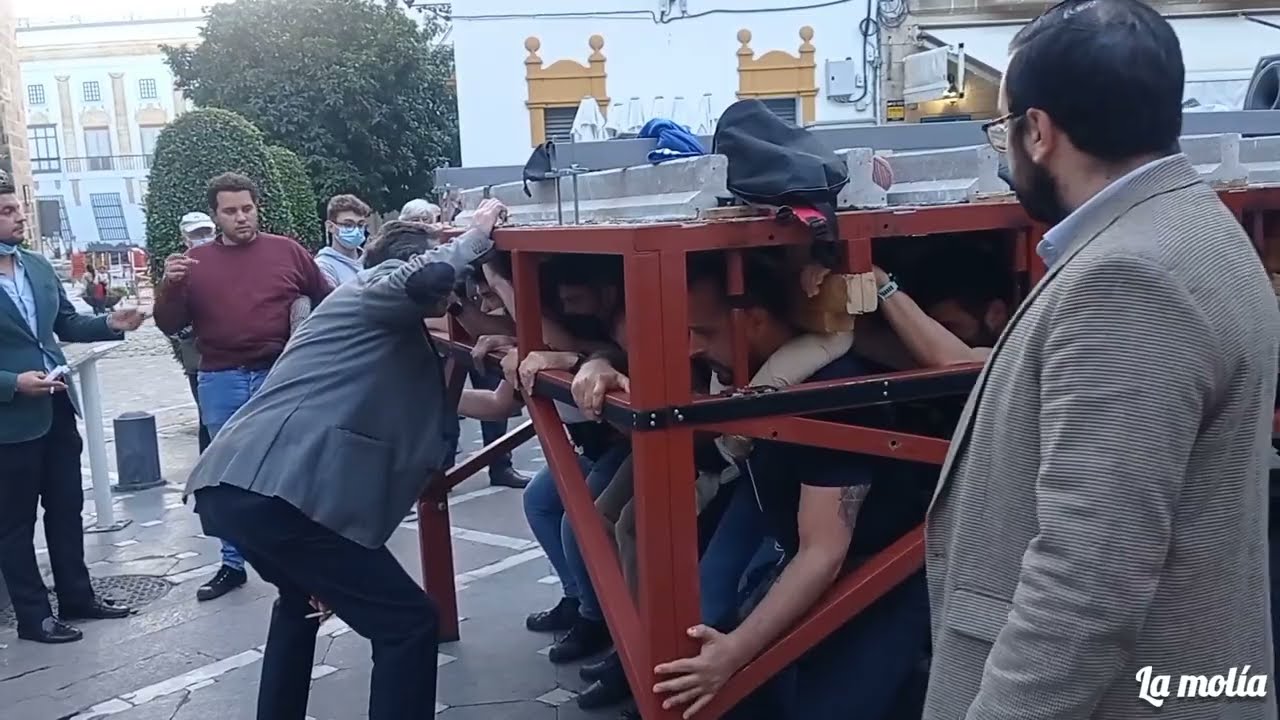 Primer ensayo del paso de palio del Mayor Dolor de Jerez de la Frontera,  2022.