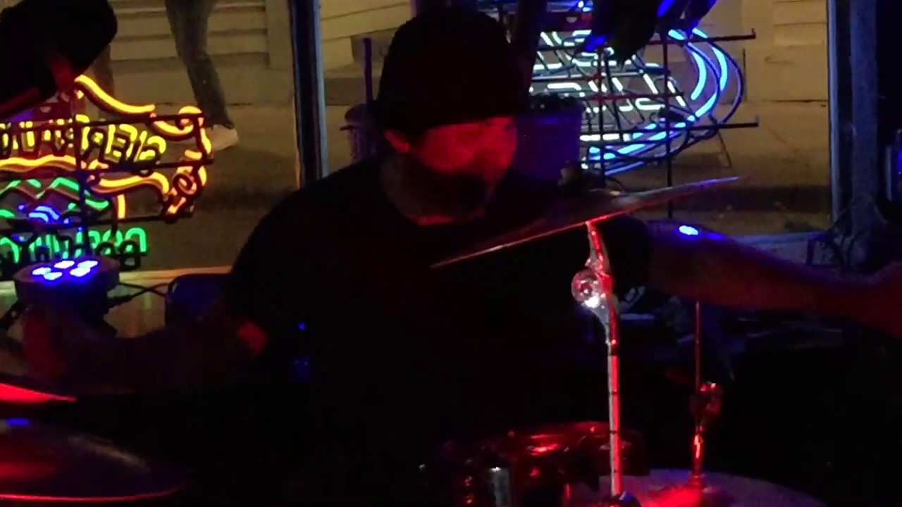 Julius Masri at Desperate Annie's 10/22/18