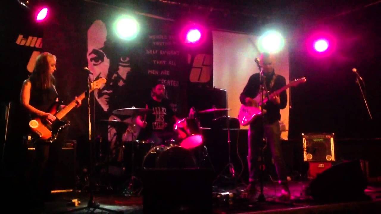 Radioactive Bones, The Joiners, Southampton, 9 March 2013