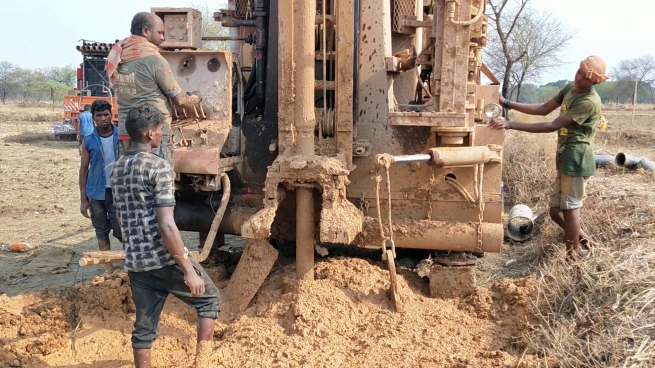 Borewell Drilling machine Stuck in mud Accident YouTube