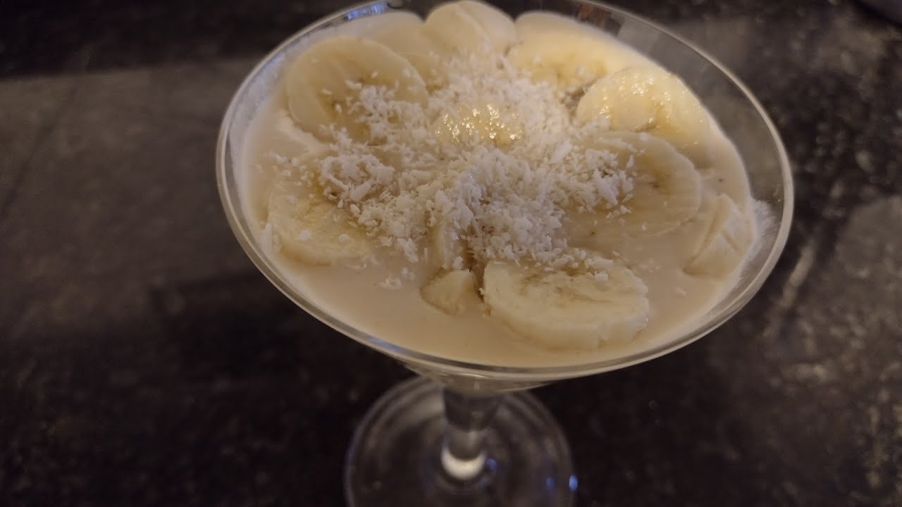 IOGURTE PROBIÓTICO DE COCO SECO COM CASTANHA DE CAJU.