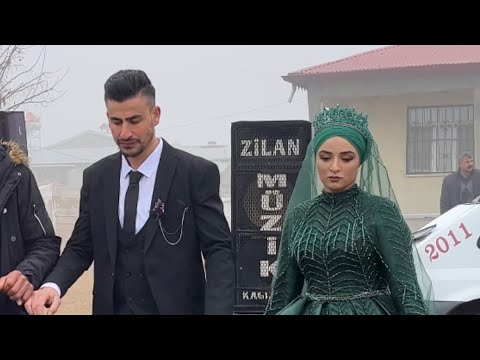 GELİN & DAMAT’a DİKKAT !!! Soğuk havaya aldırmadan keyifle halay çektiler Iğdır Halfeli düğünü