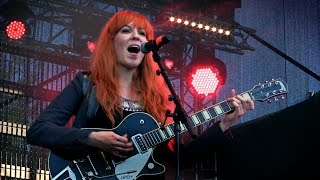 Video thumbnail of "Can't Buy Me Love - MonaLisa Twins (The Beatles Cover)"