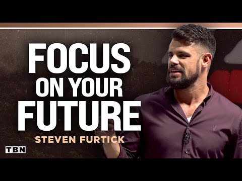 Steven Furtick: Don't Let Your Past Determine Your Future | Men of Faith on TBN