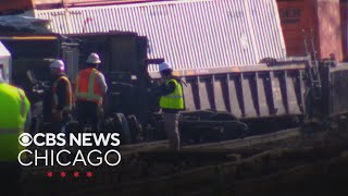 Metra Southwest Service line shut down after freight rain derails in Chicago Ridge