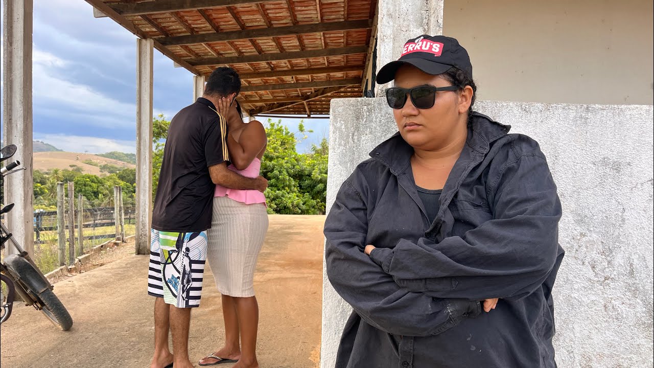 Mulher se vestir de homem pra poder descobrir que seu marido está lhe traindo 