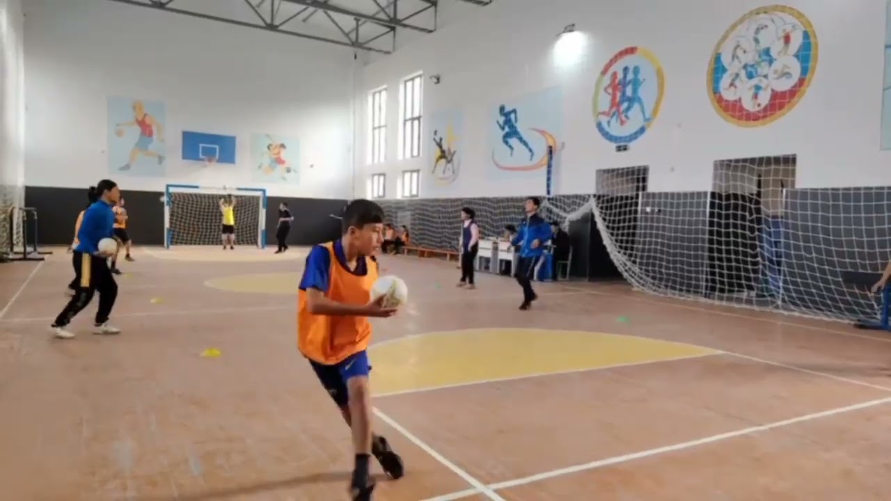 Gandbol dars mashg'uloti. Abbosbek Berdiyev boshchiligida. Yoqsa 👍