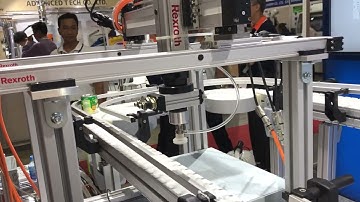 Pick and Place with Bosch Rexroth Linear Modules and VarioFlow Plus Conveyors