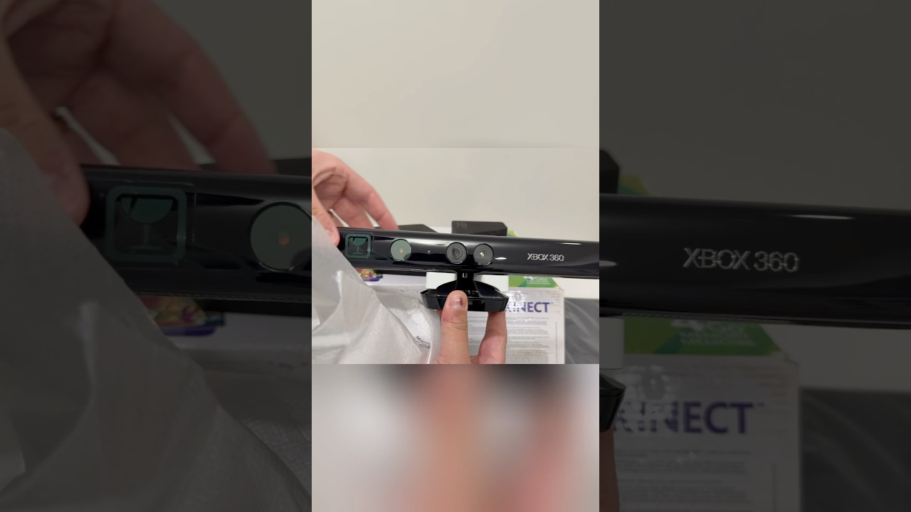 Распаковка культового датчика Kinect для Xbox 360: вы помните его?