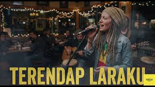 Download Lagu TERENDAP LARAKU (REGGAE VERSION) Lagu Cafe by Simbiosis Musik Lirik MP3