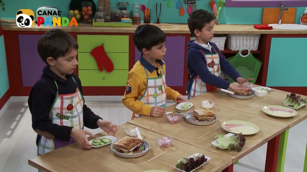 SANDWICH CLUB | PANDA KITCHEN | CANAL PANDA