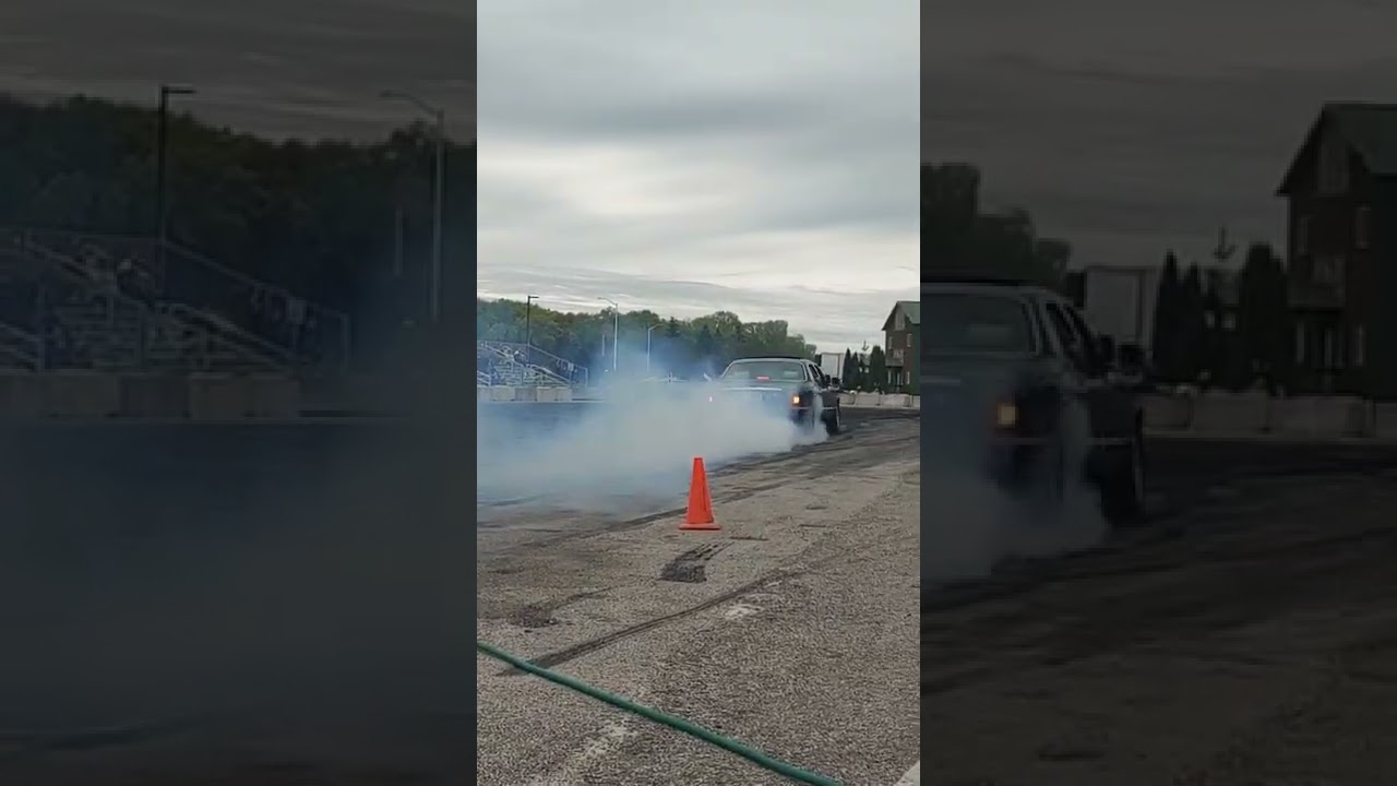 LS swapped Jaguar XJ8 burnout
