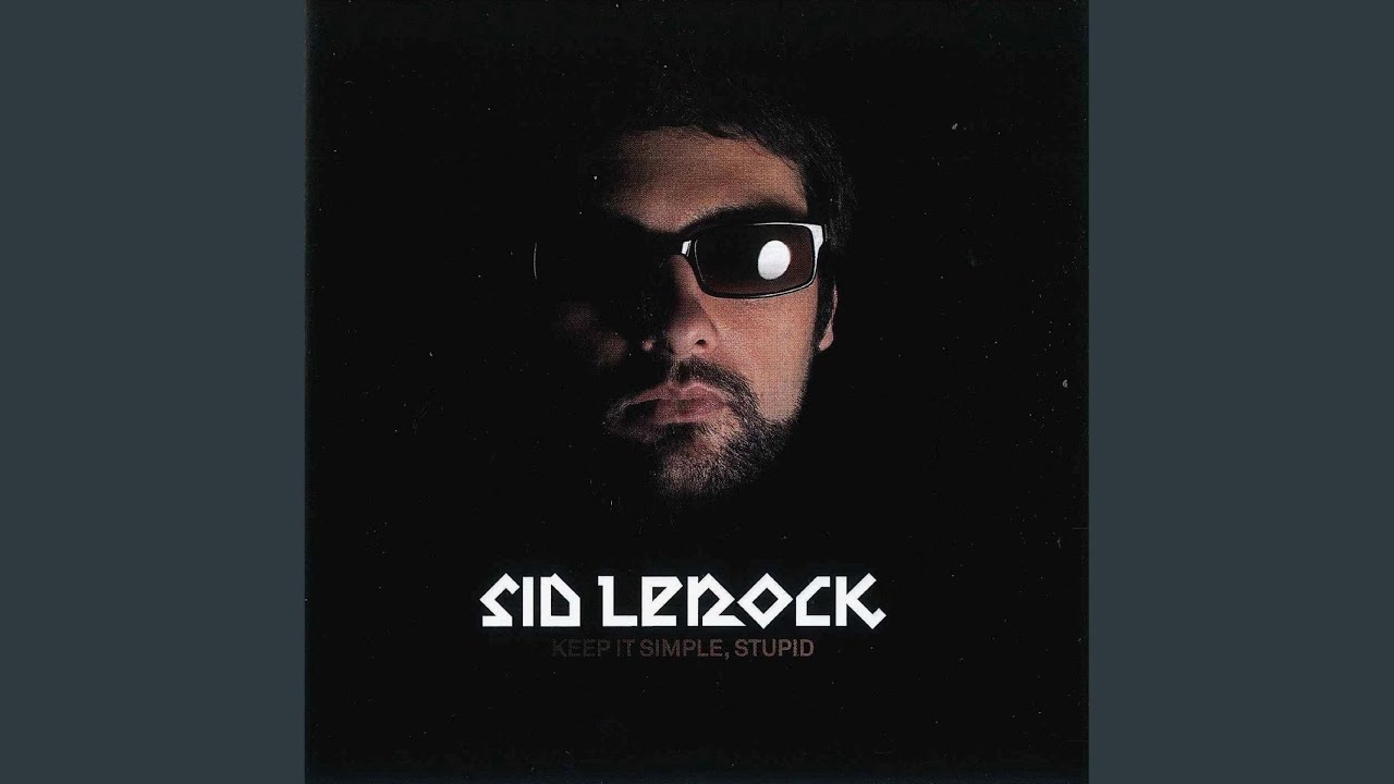 Watch Trois Pistoles on YouTube Watch Trois Pistoles on YouTube