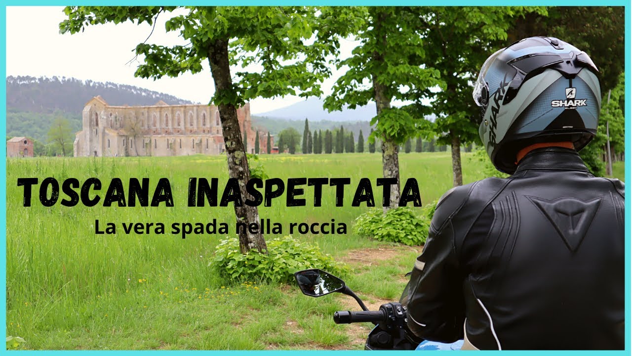 Dal MONTERIGGIONI fino all'ABBAZIA DI SAN GALGANO con pranzo di pici cacio e pepe fatti al momento.