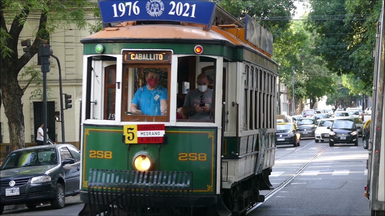 Riding the Buenos Aires Heritage Tram  Viajar en el tranvía patrimonial de Buenos Aires