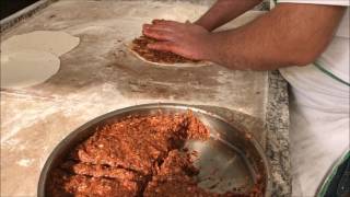 Lahmacunun Di̇bi̇. Şanlıurfa Fırınlarında Enfes Lezzezler...