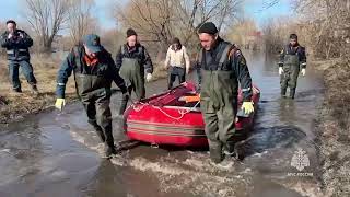 Мчс России Оказывает Адресную Помощь Населению На Подтопленных Территориях