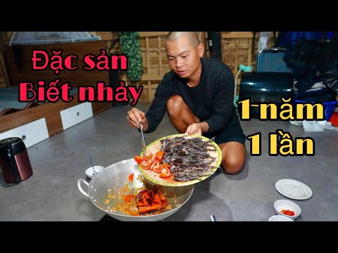 Soi Đêm Sau Mưa Chụp Đặc Sản, 1 Năm Chỉ Xuất Hiện 1 Lần