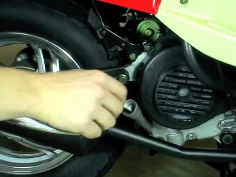 nova-motors.de Hilfe - Motorölstand kontrollieren - YouTube