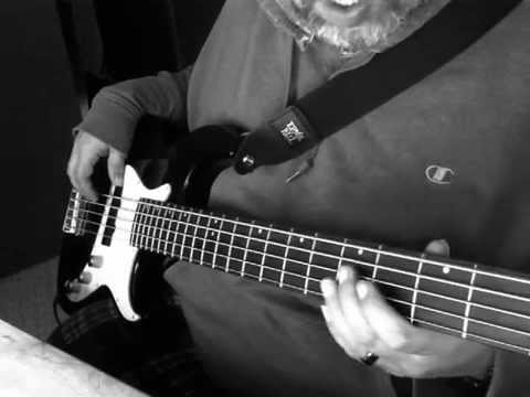 bass-review-samick-fn15-5-string-bass-in-hd.