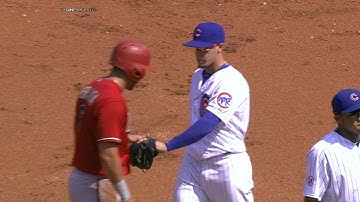 ARI@CHC: Baez catchers liner, tags Peralta for a DP