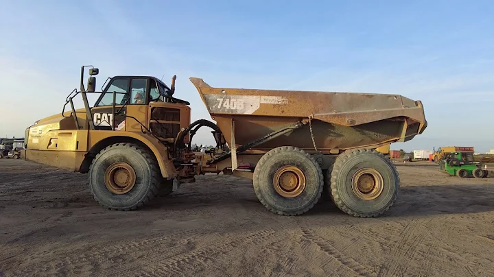 2013 CATERPILLAR 740B 6X6 ARTICULATED DUMP TRUCK K15 2 1779