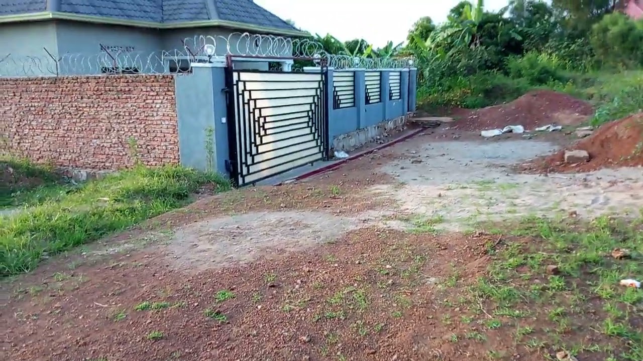 Igahang ndagurish ikibanz ahazwi ko kwakenisw. Wumunyamakuru sqm375,30M call 0798894596