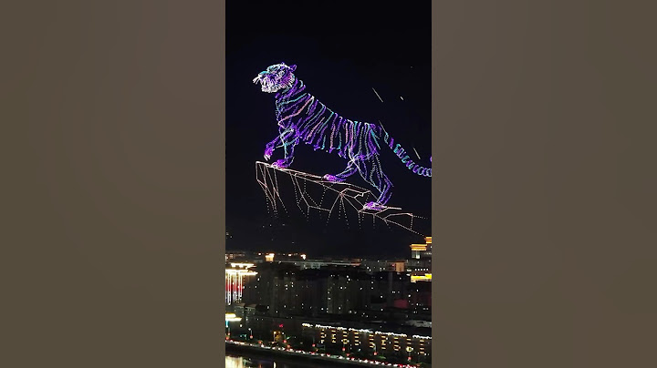 This amazing display has over 7,500 drones 😳🔥