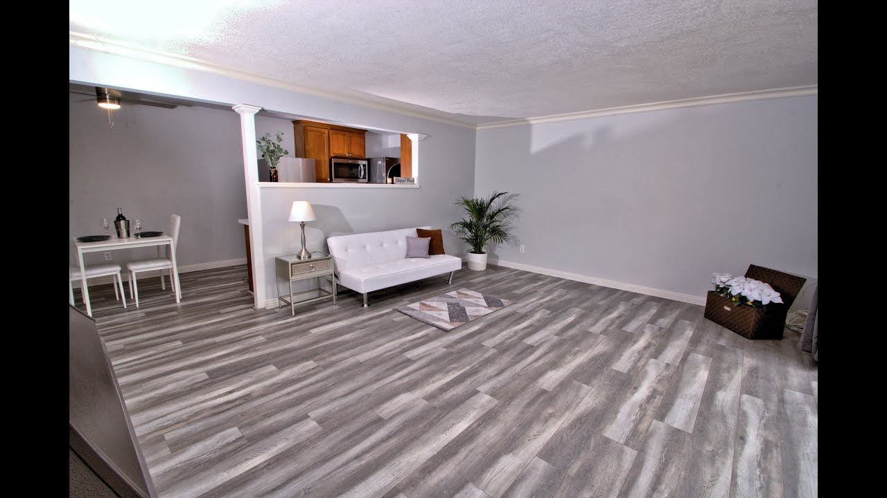 Colette & Dan Just Listed For Sale 3064 