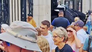 Download Lagu Peter Ellis \u0026 His Girlfriend unexpectedly vists the Royal Guard MP3