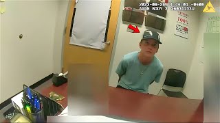 Download Lagu Vrouw betrapt terwijl ze zich voordeed als middelbare scholier (bodycam van de politie) MP3 Download Lagu Vrouw betrapt terwijl ze zich voordeed als middelbare scholier (bodycam van de politie) MP3