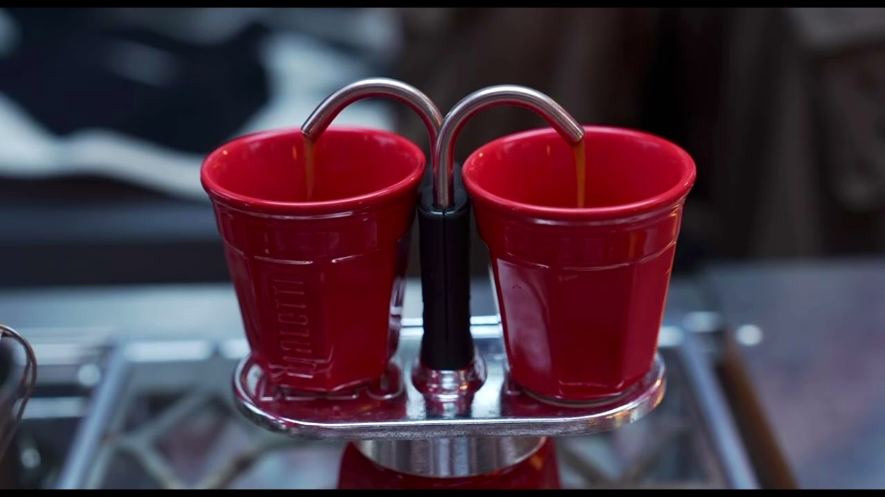 التخييم في الغابة 