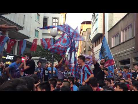 Trabzonspor Galatasaray maçı öncesi Uzun Sokak’da fenerbahçeye küfür