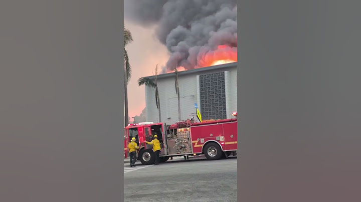 LA residents flee fire as potentially ‘life-threatening’ winds gain strength