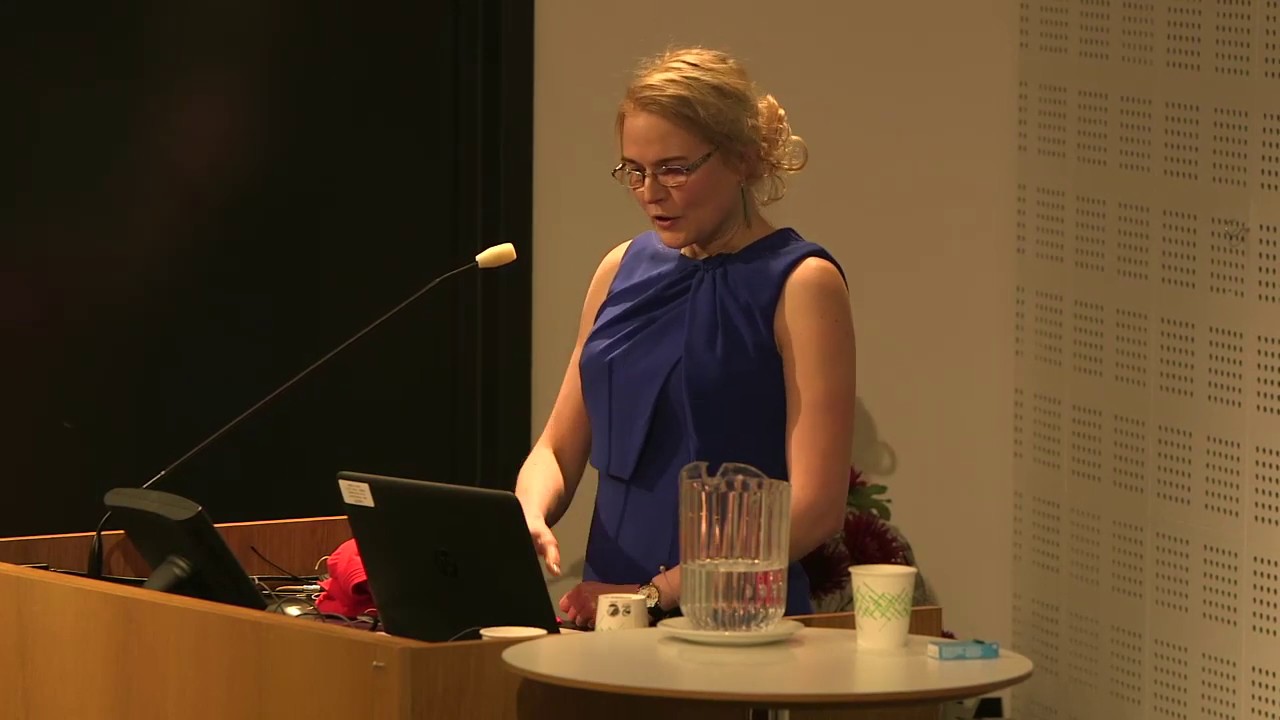 Screen time and children's reading of e-books