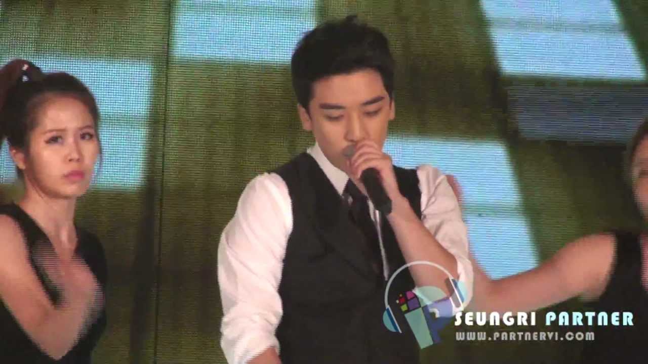 [승리파트너] 11.10.28. 부산 한류비치 콘서트 strong baby (seungri cam)