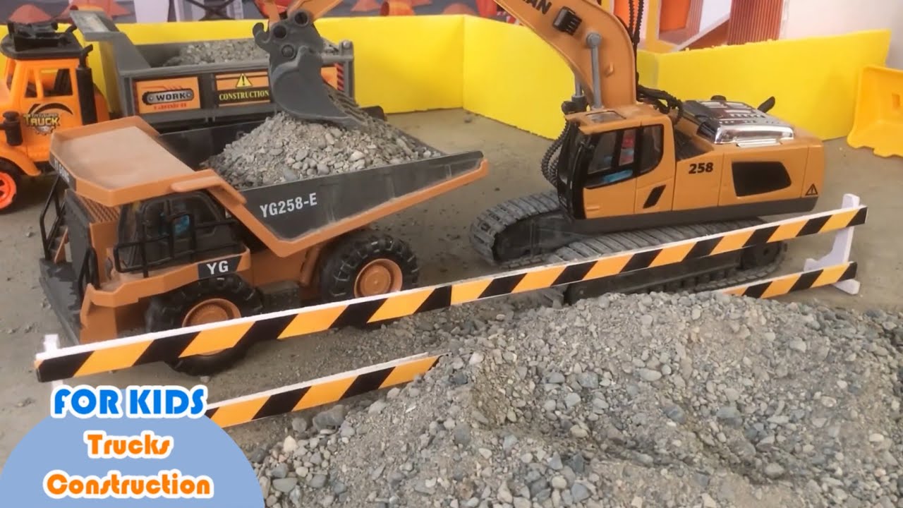 Mega Trucks RC Excavator Colleting Sand -  Construction Toys Vehicles for KIDS