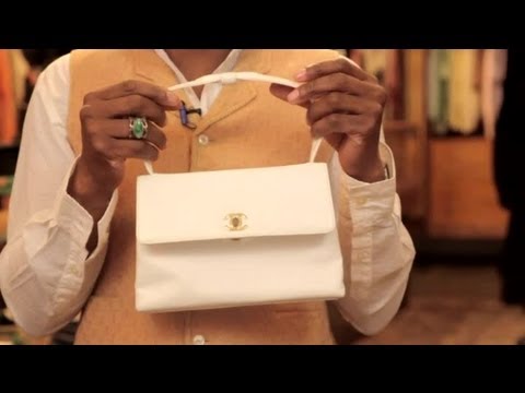 How to Tell the Age of a Vintage Chanel Bag : Vintage Fashion & Style 