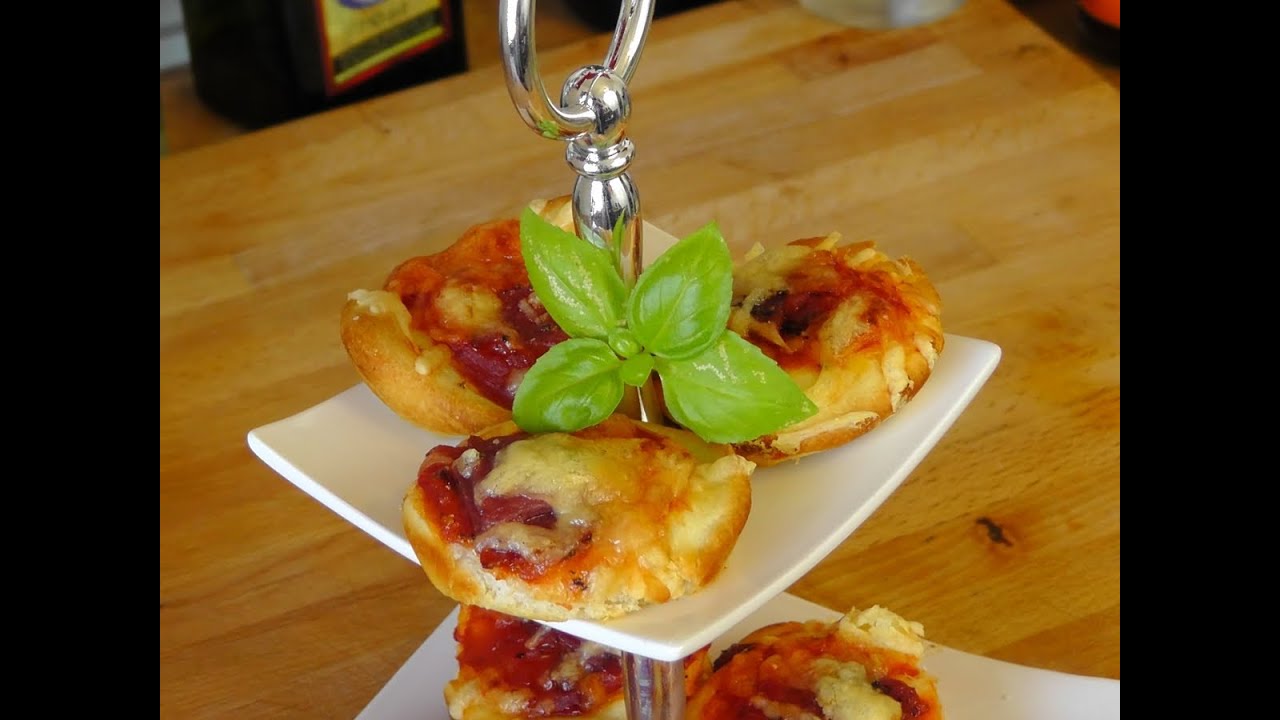 Mini Pizzen aus der Muffinform - YouTube