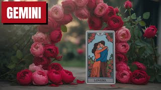 видео: БЛИЗНЕЦЫ💌 ОНИ ДЕЙСТВИТЕЛЬНО ЛЮБЯТ ТЕБЯ И ПОСТОЯННО СКУЧАЮТ ПО ТЕБЕ, НО ВОТ ОНИ НЕ СПЕШАТ😳ТАРО ОКТ... картинка: БЛИЗНЕЦЫ💌 ОНИ ДЕЙСТВИТЕЛЬНО ЛЮБЯТ ТЕБЯ И ПОСТОЯННО СКУЧАЮТ ПО ТЕБЕ, НО ВОТ ОНИ НЕ СПЕШАТ😳ТАРО ОКТ...