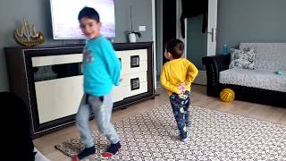 Koboochi dansi kadir aras uzaylı dansı - Abi kardeş #abikardeş
