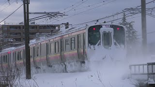 雪煙を上げるE129系【4K】信越本線下り427M