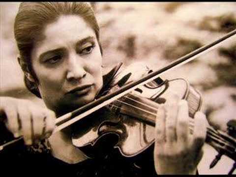 Ayla Erduran - F.Kreisler - Praeludium and Allegro