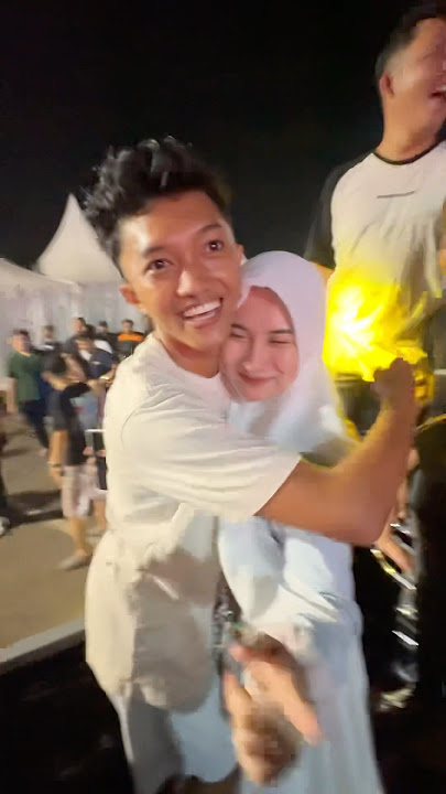 Detik detik rendy p3luk mita mpot didepan orang banyak !!
