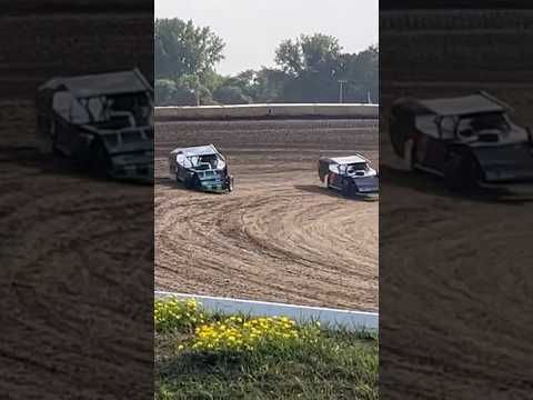 Gettin Sideways - Deer Creek Speedway, Dirt Track Racing