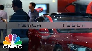 Elon Musk Taunts Tesla Shortsellers In New Tweet | Power Lunch | CNBC